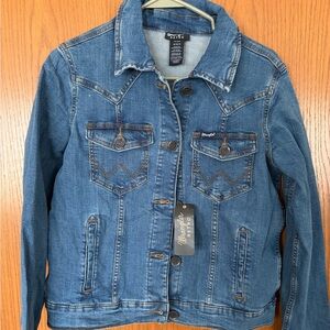 Wrangler Retro Women’s Classic Blue Jean Jacket—NWT